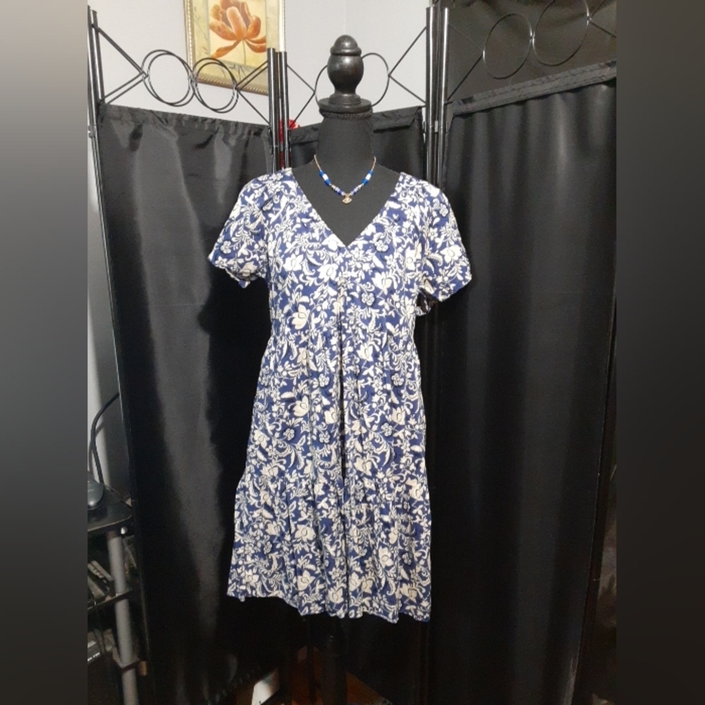 Old Navy Women's Dress Blue Floral V Neck Back Out Size Small Cottage Core